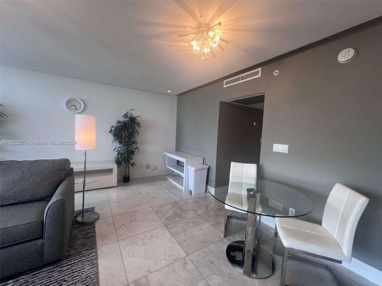 Decoplage at 100 Lincoln Rd, Miami Beach, FL 33139 - For Rent photo 4