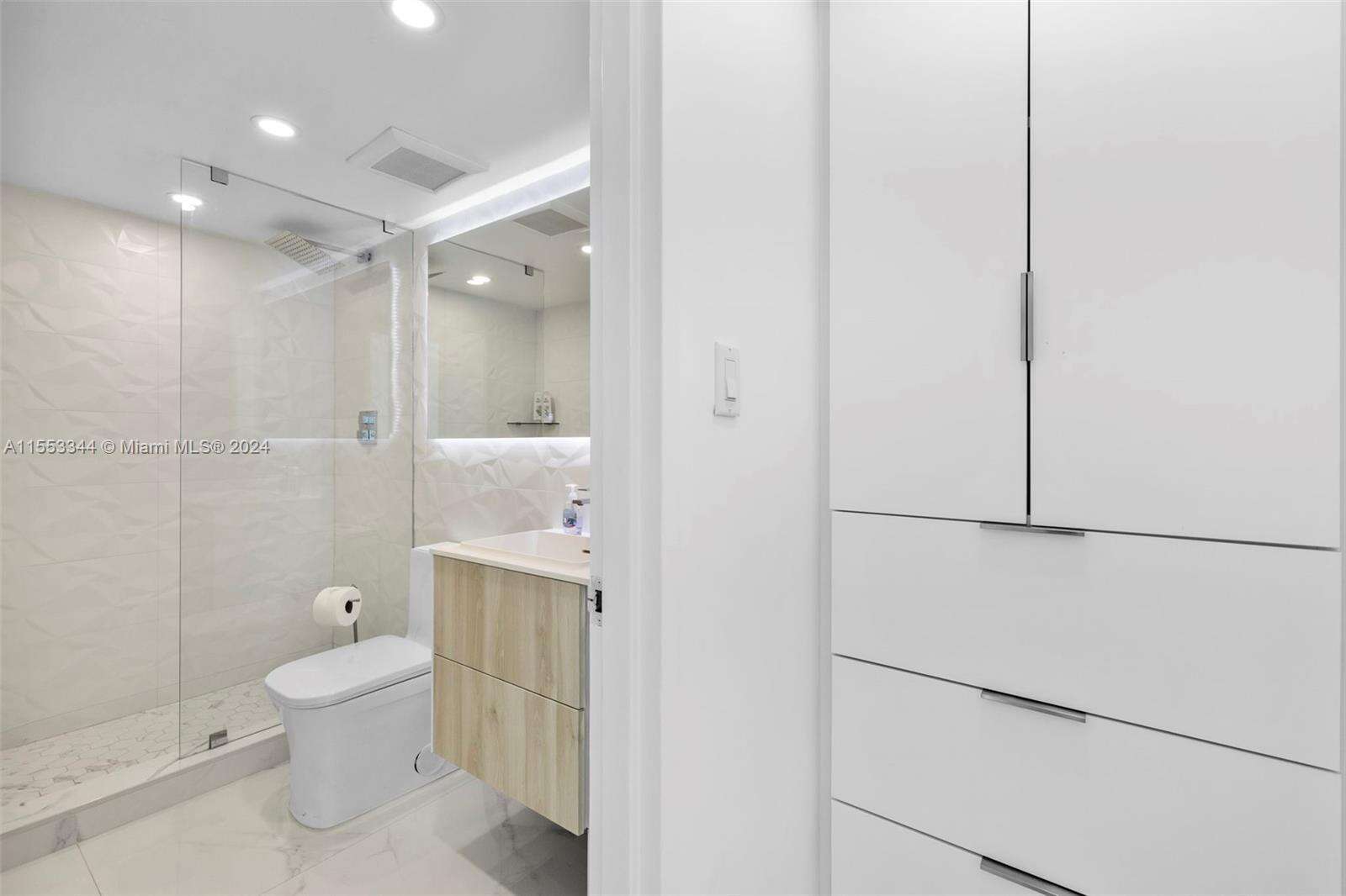 Seacoast 5151 at 5151 Collins Ave, Miami Beach, FL 33140 - For Rent photo 30