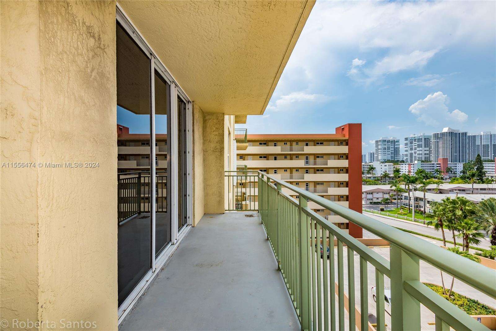 2080 Ocean Dr, Hallandale Beach, FL 33009 - For Rent photo 8