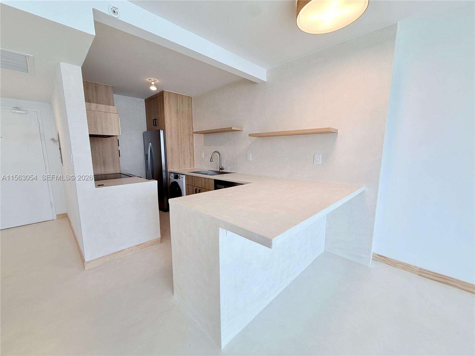 Decoplage at 100 Lincoln Rd, Miami Beach, FL 33139 - For Rent photo 1