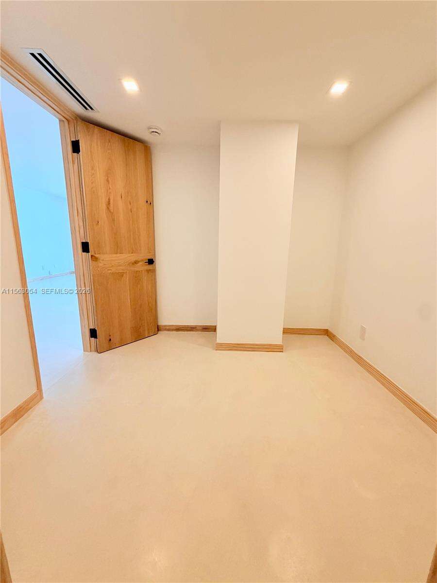 Decoplage at 100 Lincoln Rd, Miami Beach, FL 33139 - For Rent photo 11