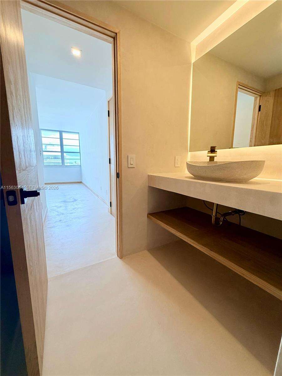 Decoplage at 100 Lincoln Rd, Miami Beach, FL 33139 - For Rent photo 14
