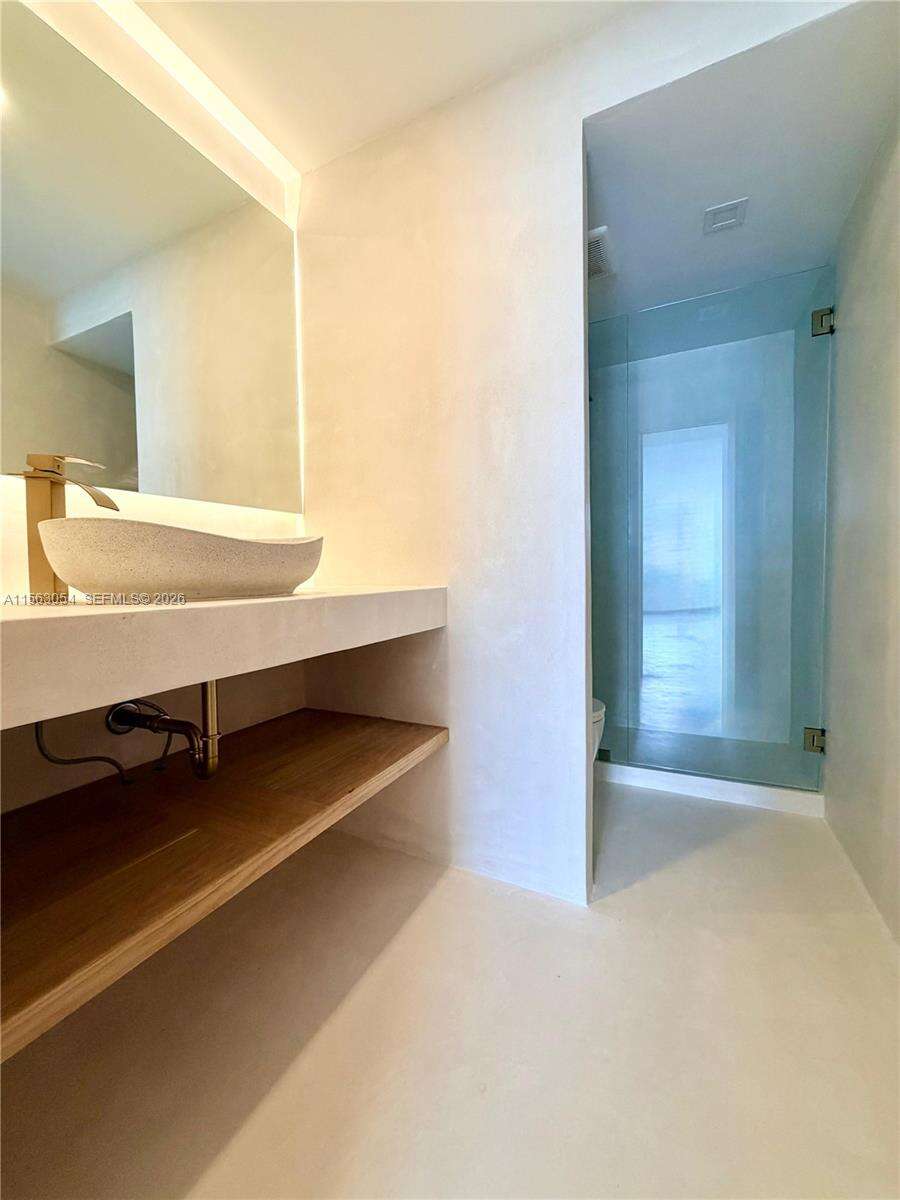 Decoplage at 100 Lincoln Rd, Miami Beach, FL 33139 - For Rent photo 17