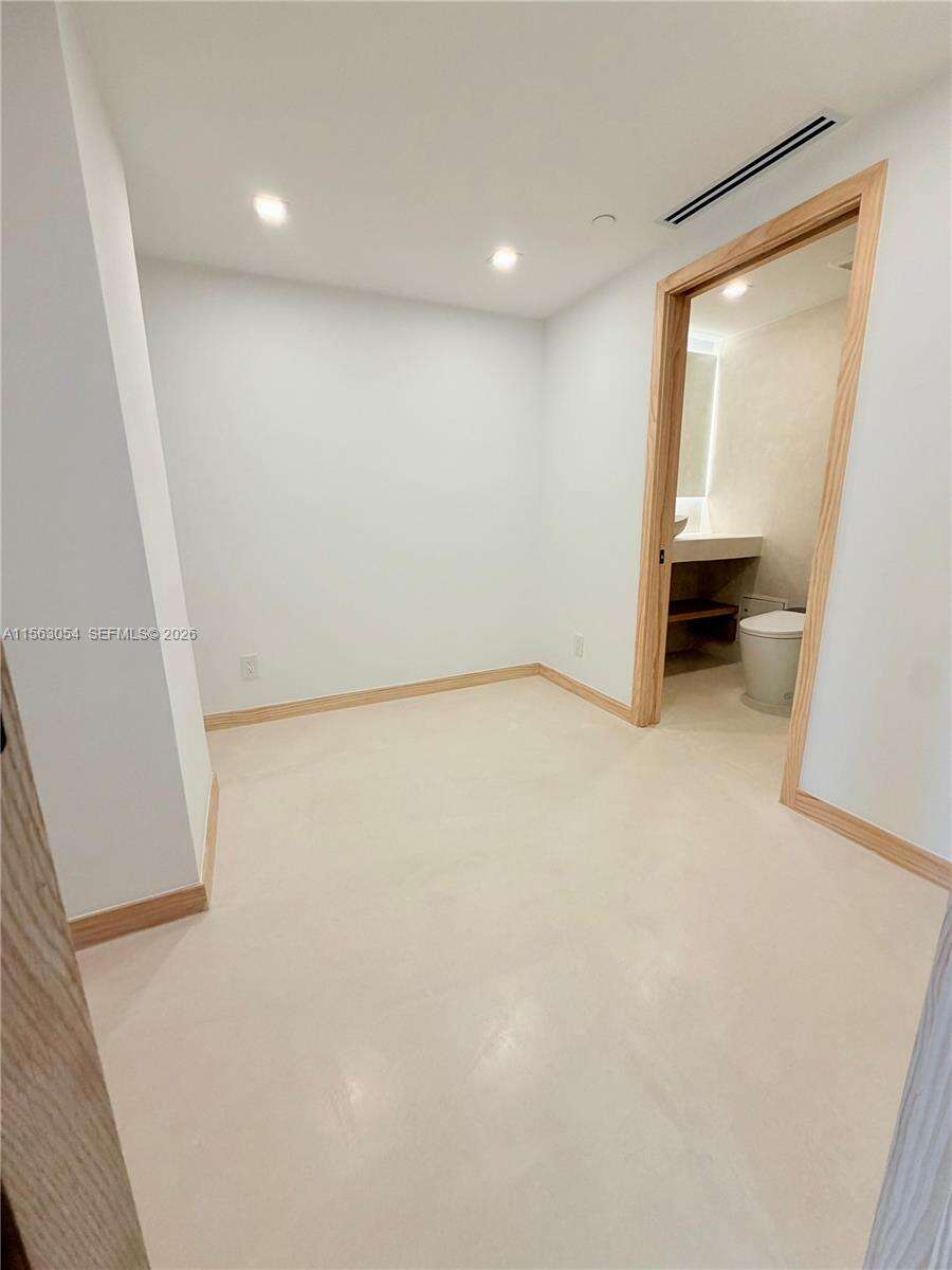 Decoplage at 100 Lincoln Rd, Miami Beach, FL 33139 - For Rent photo 8
