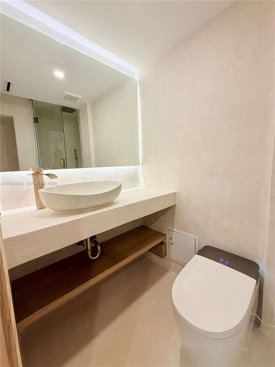 Decoplage at 100 Lincoln Rd, Miami Beach, FL 33139 - For Rent photo 10