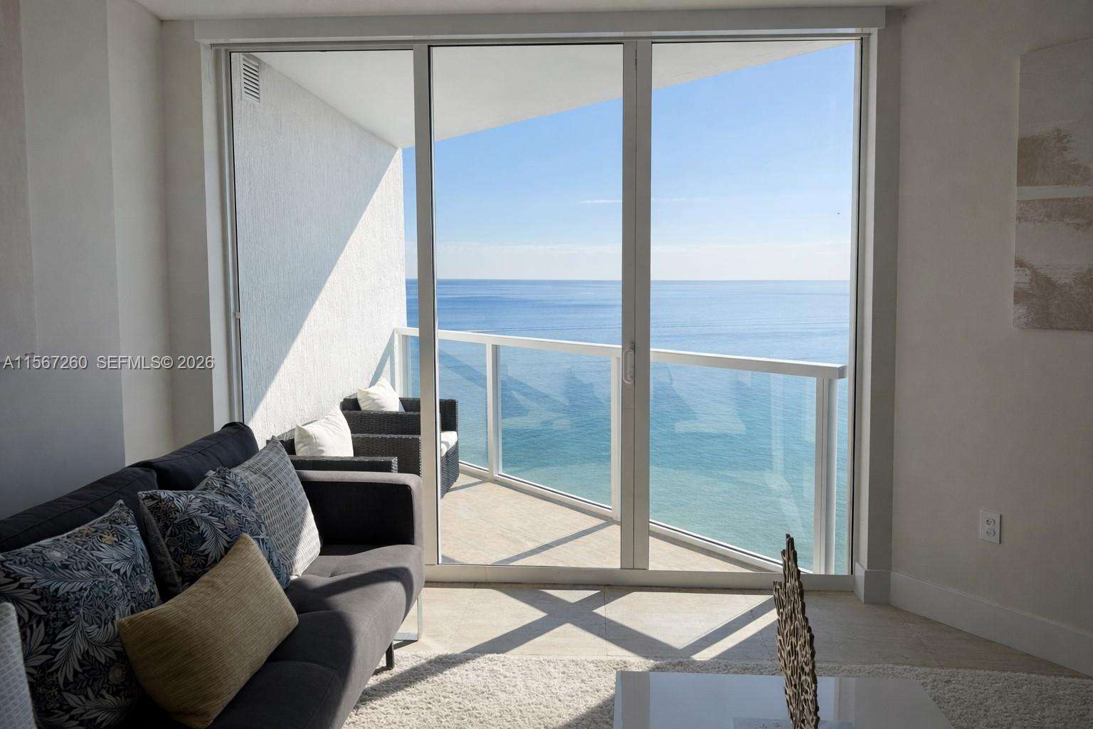 La Perla at 16699 Collins Ave, Sunny Isles Beach, FL 33160 - For Rent photo 11