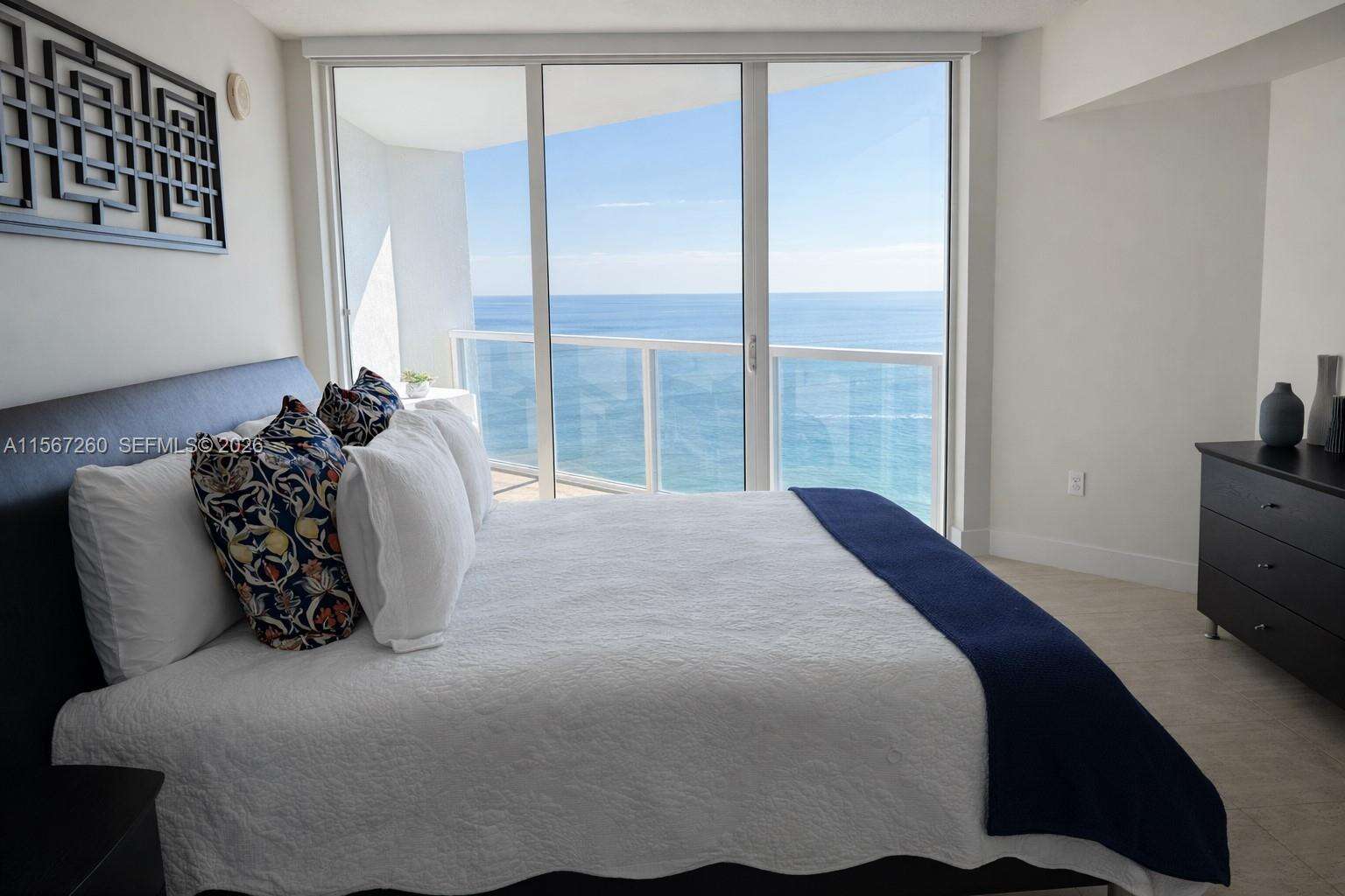 La Perla at 16699 Collins Ave, Sunny Isles Beach, FL 33160 - For Rent photo 12