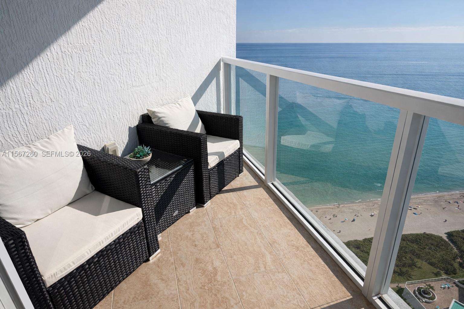 La Perla at 16699 Collins Ave, Sunny Isles Beach, FL 33160 - For Rent photo 13