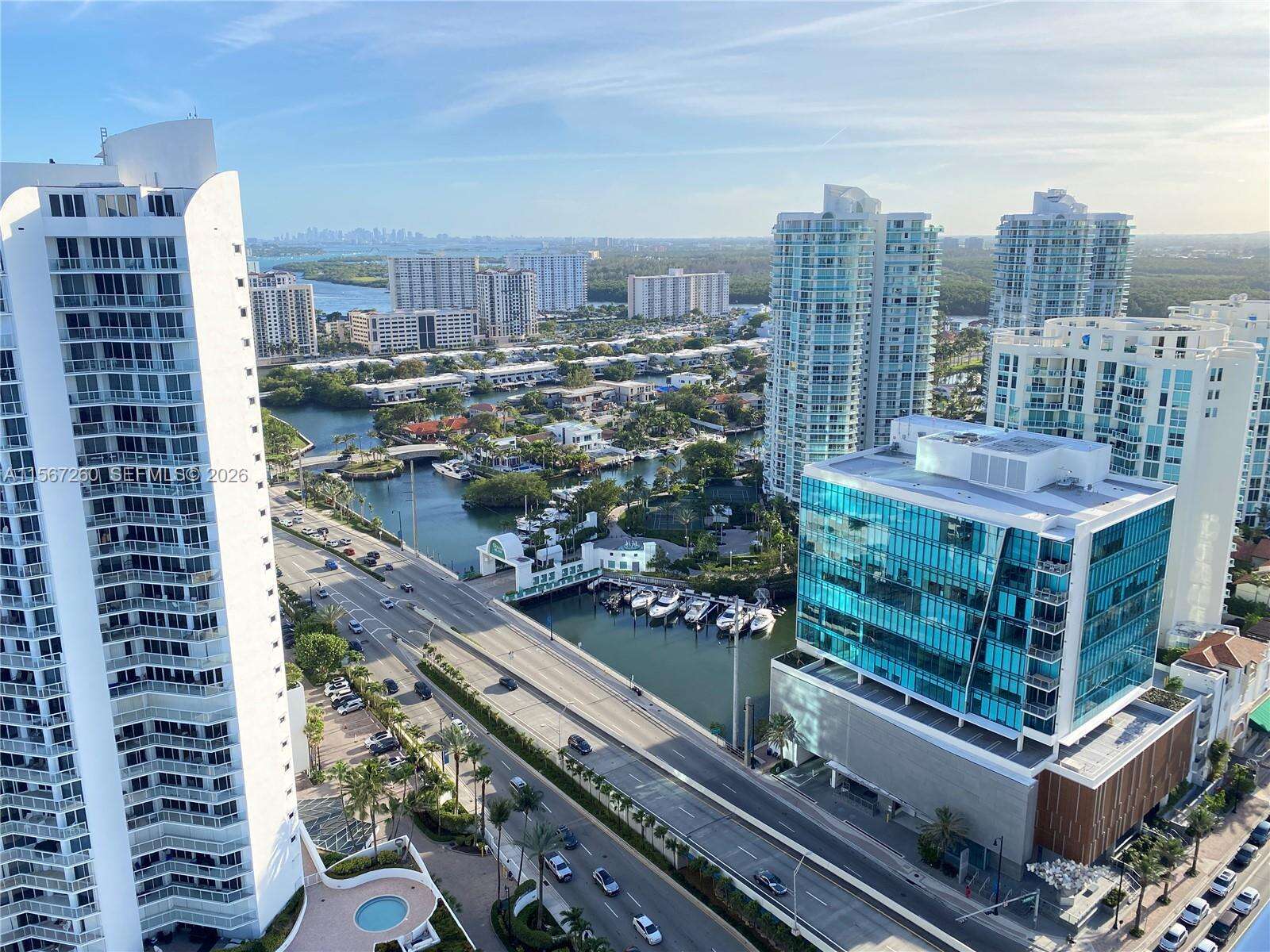 La Perla at 16699 Collins Ave, Sunny Isles Beach, FL 33160 - For Rent photo 20