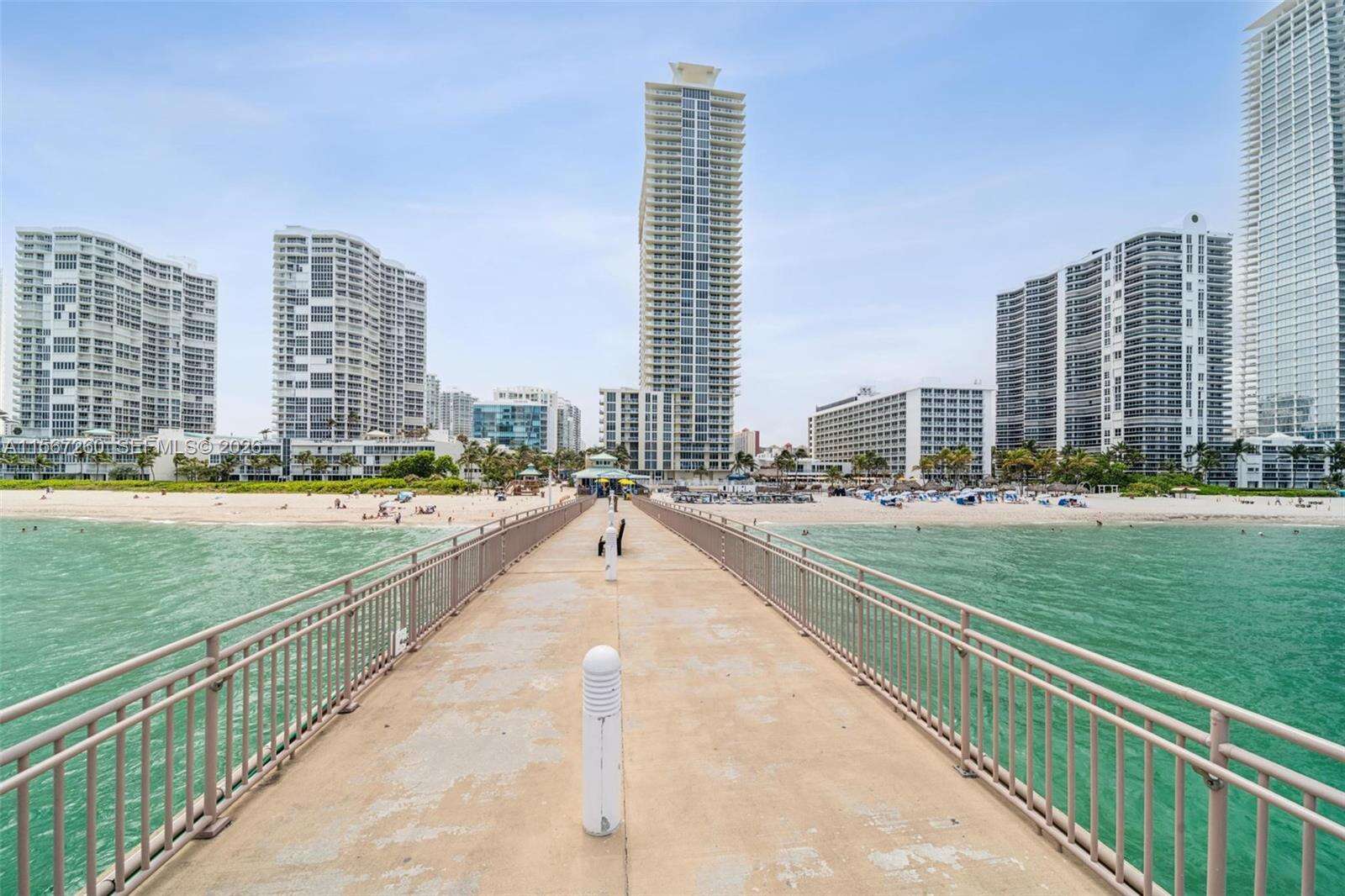 La Perla at 16699 Collins Ave, Sunny Isles Beach, FL 33160 - For Rent photo 23