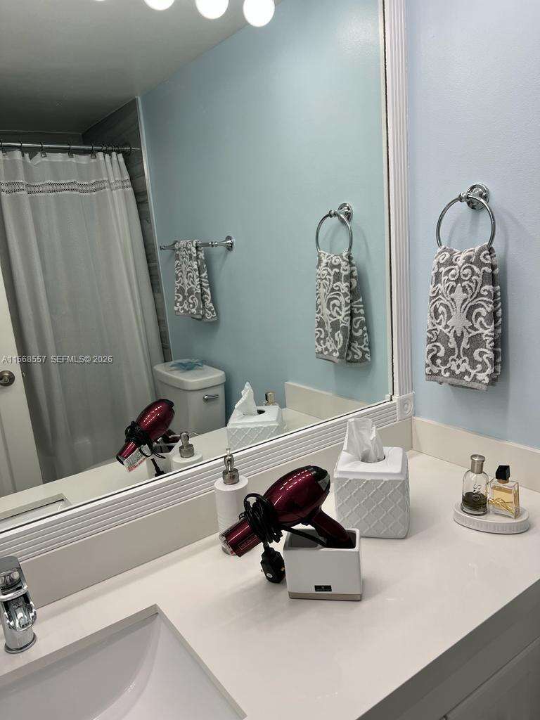 Aquasol at 6770 Indian Creek Dr, Miami Beach, FL 33141 - For Rent photo 22