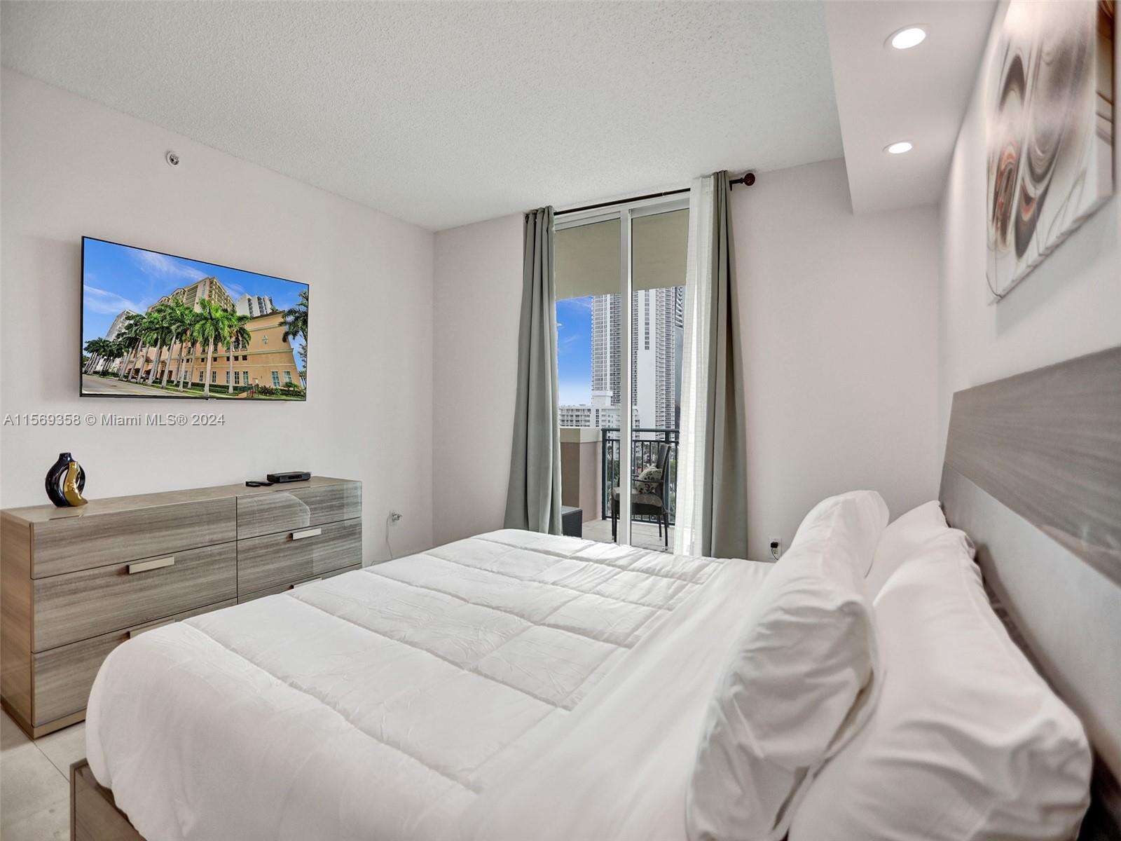 King David at 17555 Atlantic Blvd, Sunny Isles Beach, FL 33160 - For Rent photo 19