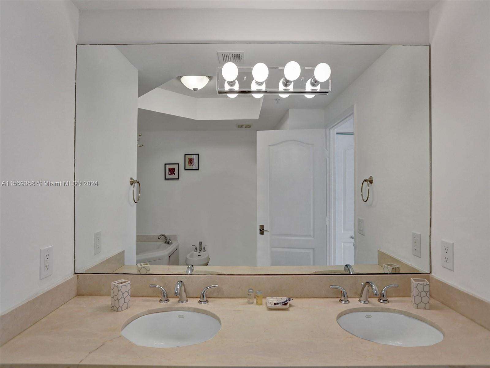 King David at 17555 Atlantic Blvd, Sunny Isles Beach, FL 33160 - For Rent photo 26