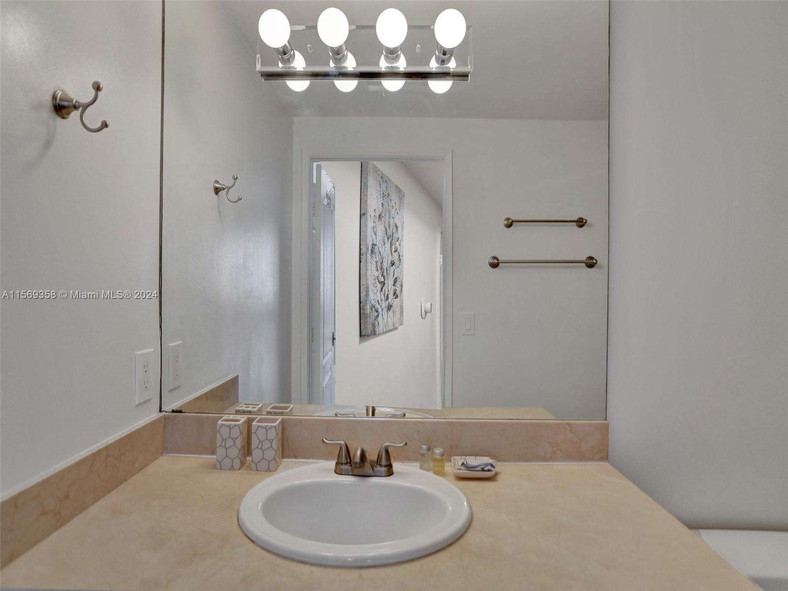 King David at 17555 Atlantic Blvd, Sunny Isles Beach, FL 33160 - For Rent photo 39