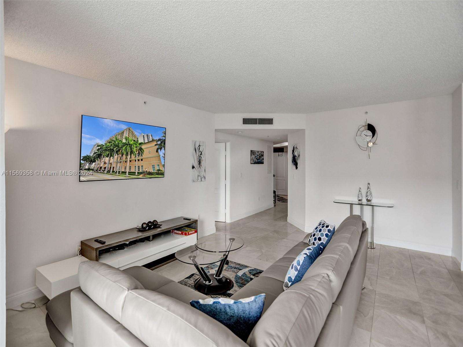 King David at 17555 Atlantic Blvd, Sunny Isles Beach, FL 33160 - For Rent photo 5