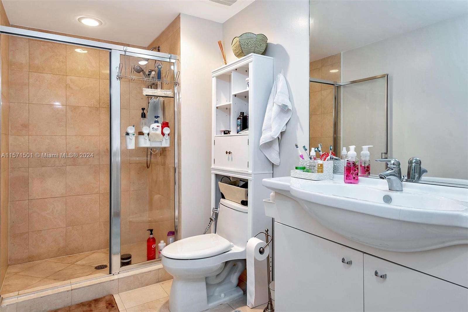 The Beach Club Two at 1830 Ocean Dr, Hallandale Beach, FL 33009 - For Rent photo 20