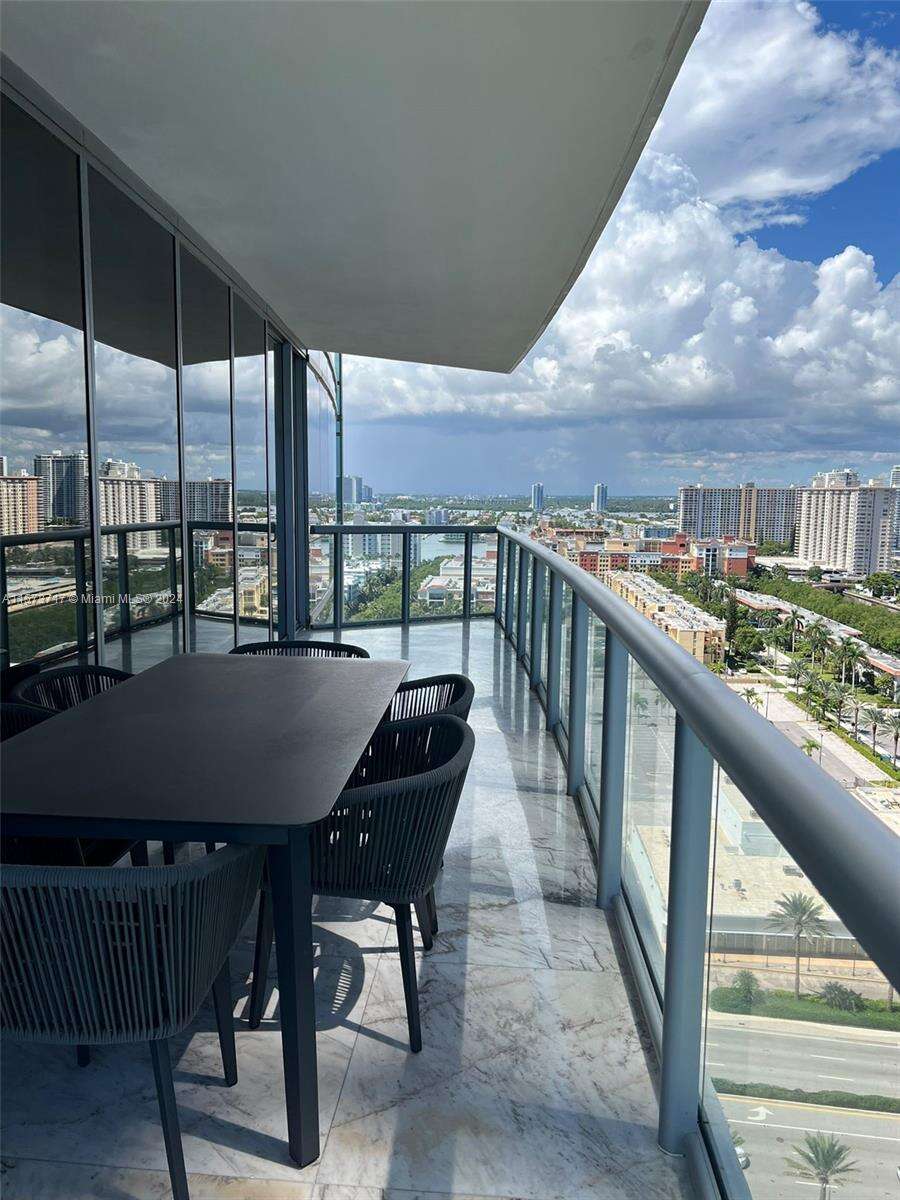 Jade Ocean at 17121 Collins Ave, Sunny Isles Beach, FL 33160 - For Rent photo 3