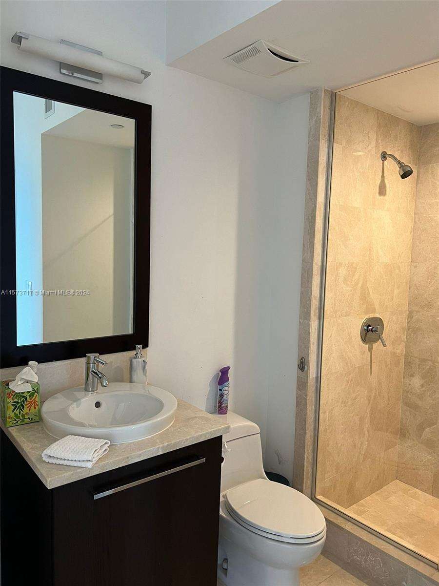 Jade Ocean at 17121 Collins Ave, Sunny Isles Beach, FL 33160 - For Rent photo 9