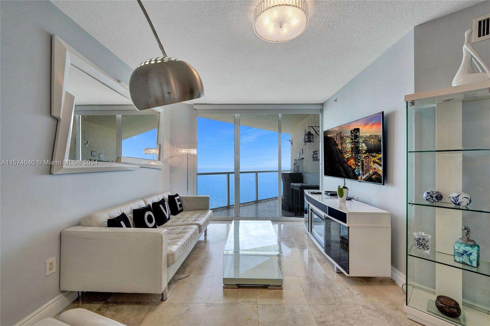La Perla at 16699 Collins Ave, Sunny Isles Beach, FL 33160 - For Rent photo 1