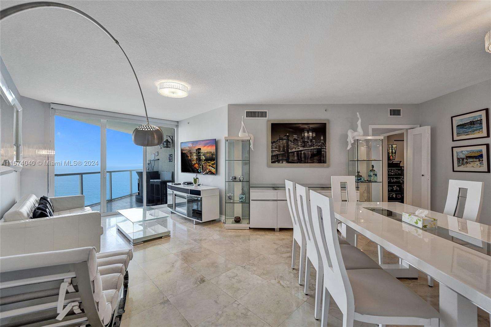 La Perla at 16699 Collins Ave, Sunny Isles Beach, FL 33160 - For Rent photo 12
