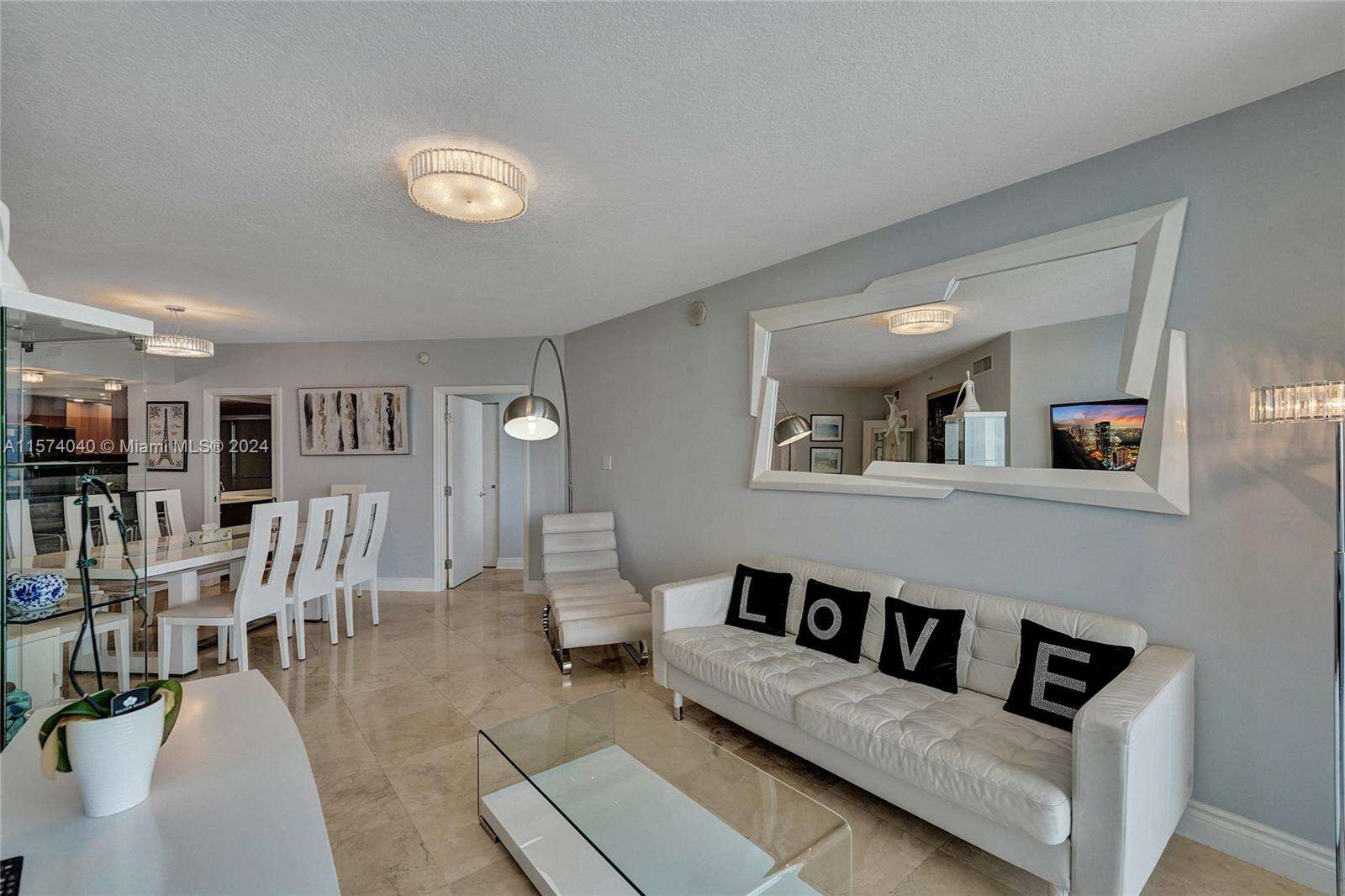 La Perla at 16699 Collins Ave, Sunny Isles Beach, FL 33160 - For Rent photo 16