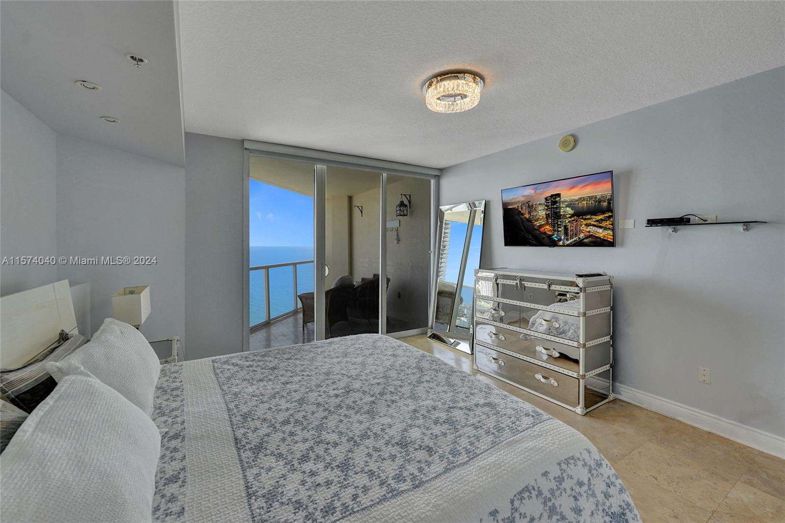 La Perla at 16699 Collins Ave, Sunny Isles Beach, FL 33160 - For Rent photo 30
