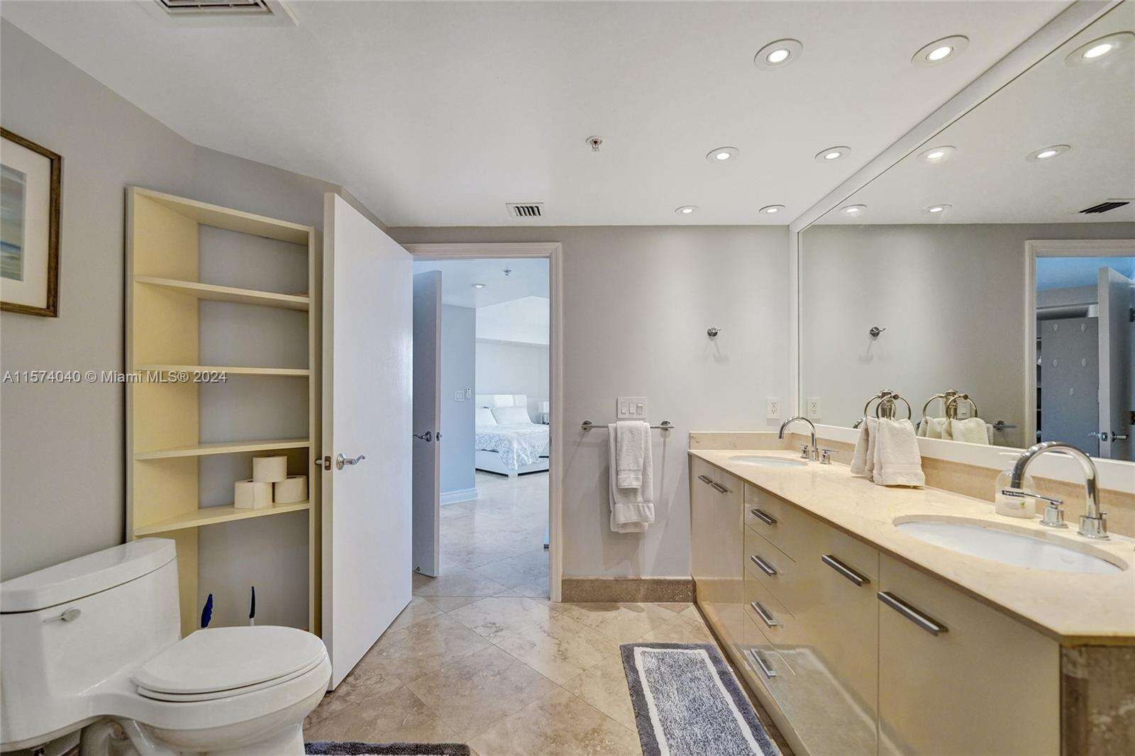 La Perla at 16699 Collins Ave, Sunny Isles Beach, FL 33160 - For Rent photo 40