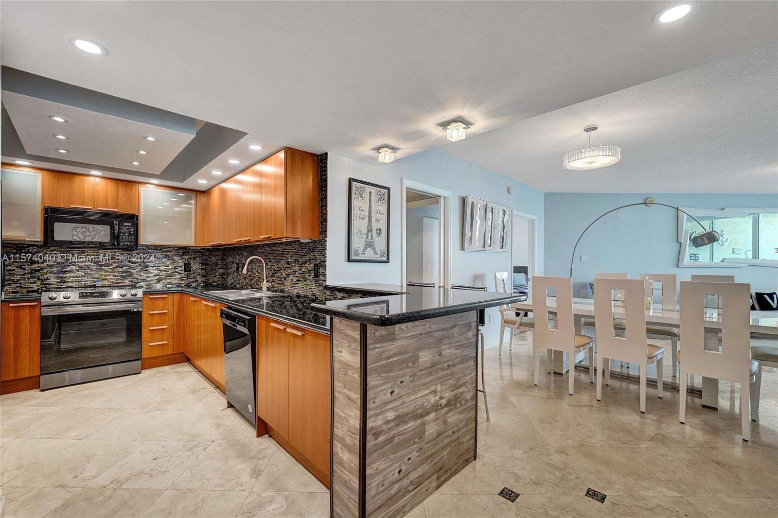 La Perla at 16699 Collins Ave, Sunny Isles Beach, FL 33160 - For Rent photo 5