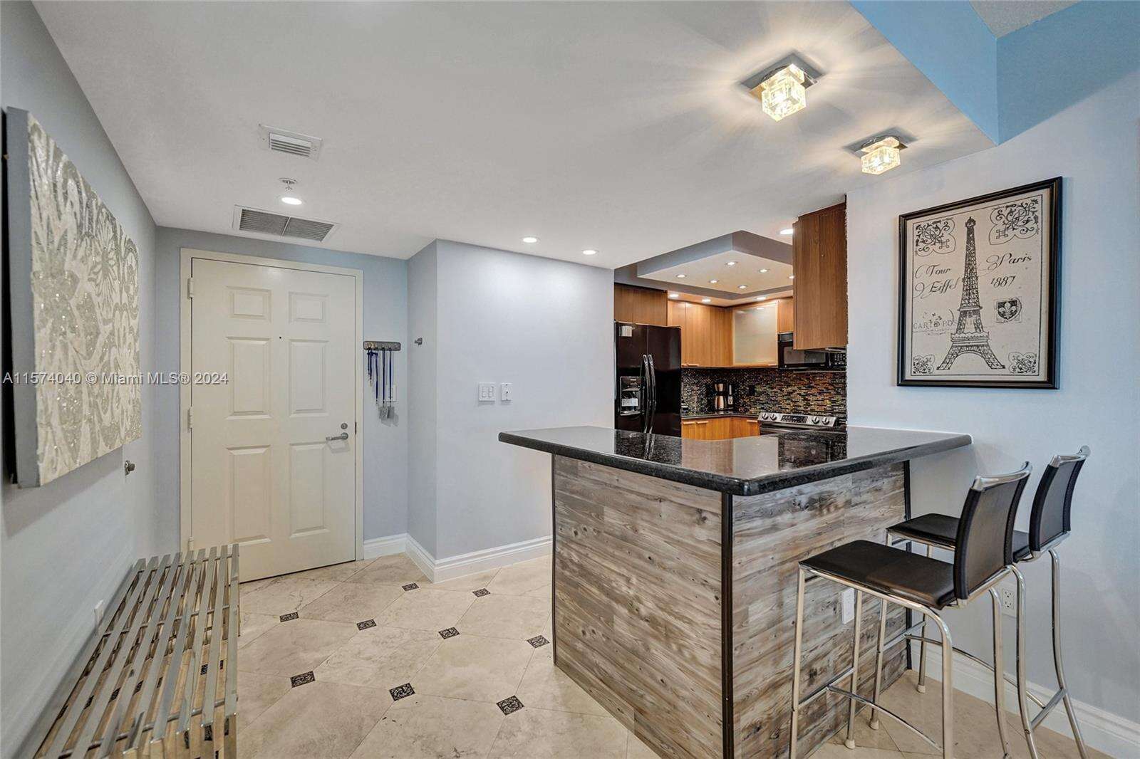 La Perla at 16699 Collins Ave, Sunny Isles Beach, FL 33160 - For Rent photo 7