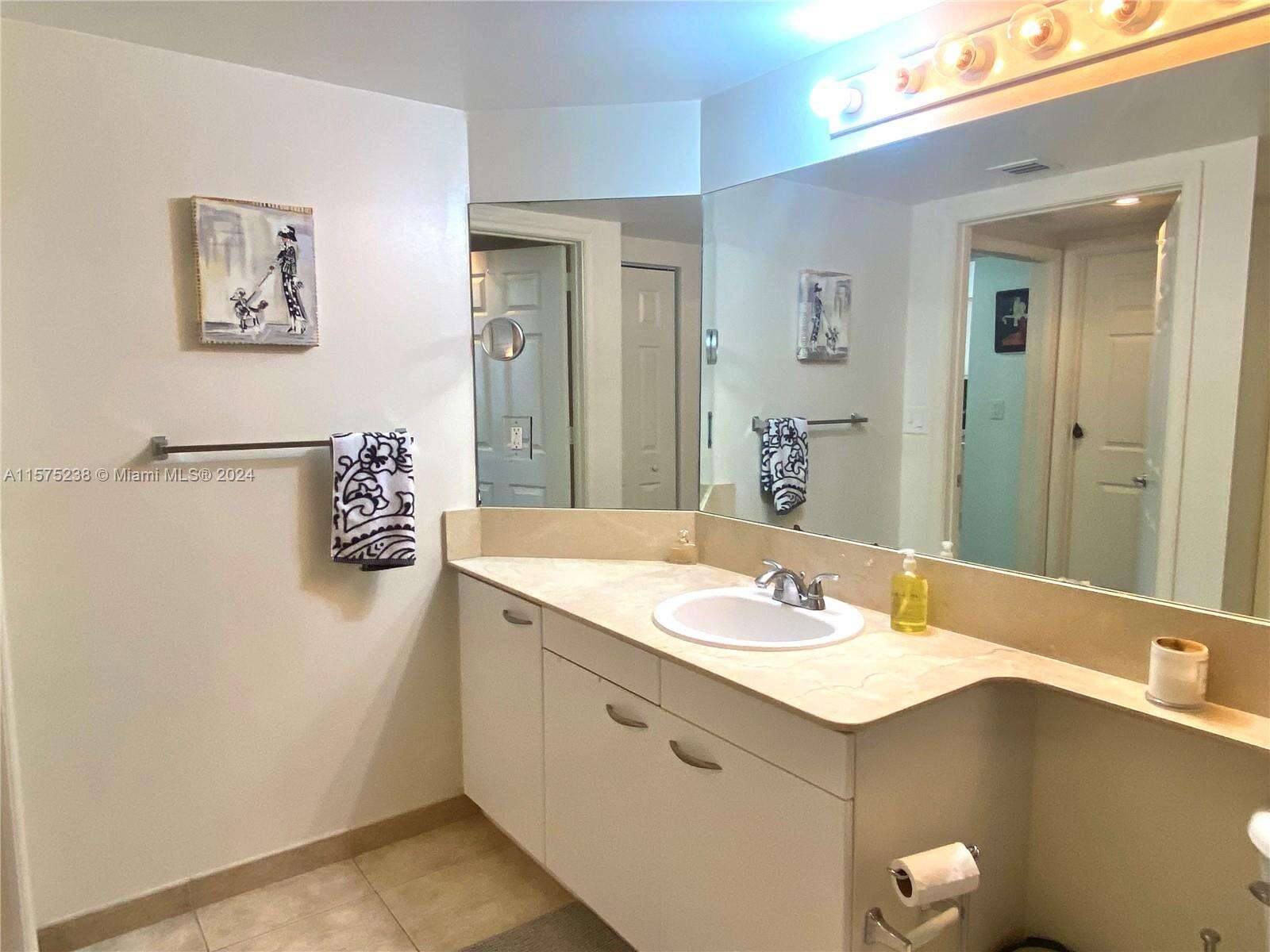 2080 Ocean Dr, Hallandale Beach, FL 33009 - For Rent photo 20