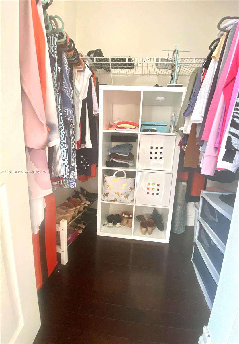 2080 Ocean Dr, Hallandale Beach, FL 33009 - For Rent photo 25