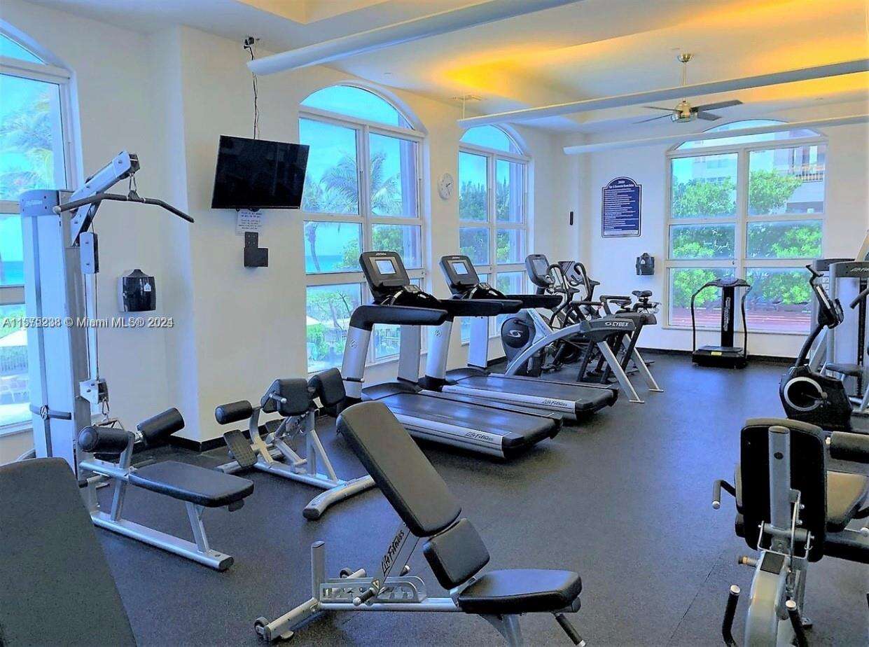 2080 Ocean Dr, Hallandale Beach, FL 33009 - For Rent photo 30
