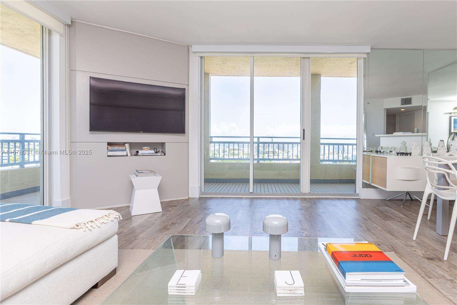 Yacht Club At Portofino at 90 Alton Rd, Miami Beach, FL 33139 - For Rent photo 2