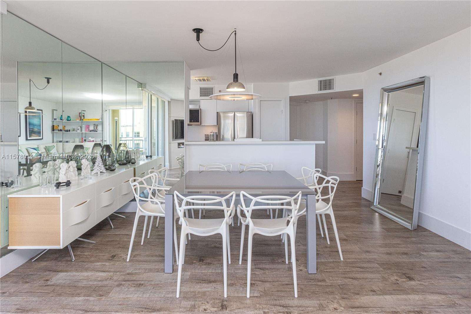 Yacht Club At Portofino at 90 Alton Rd, Miami Beach, FL 33139 - For Rent photo 4