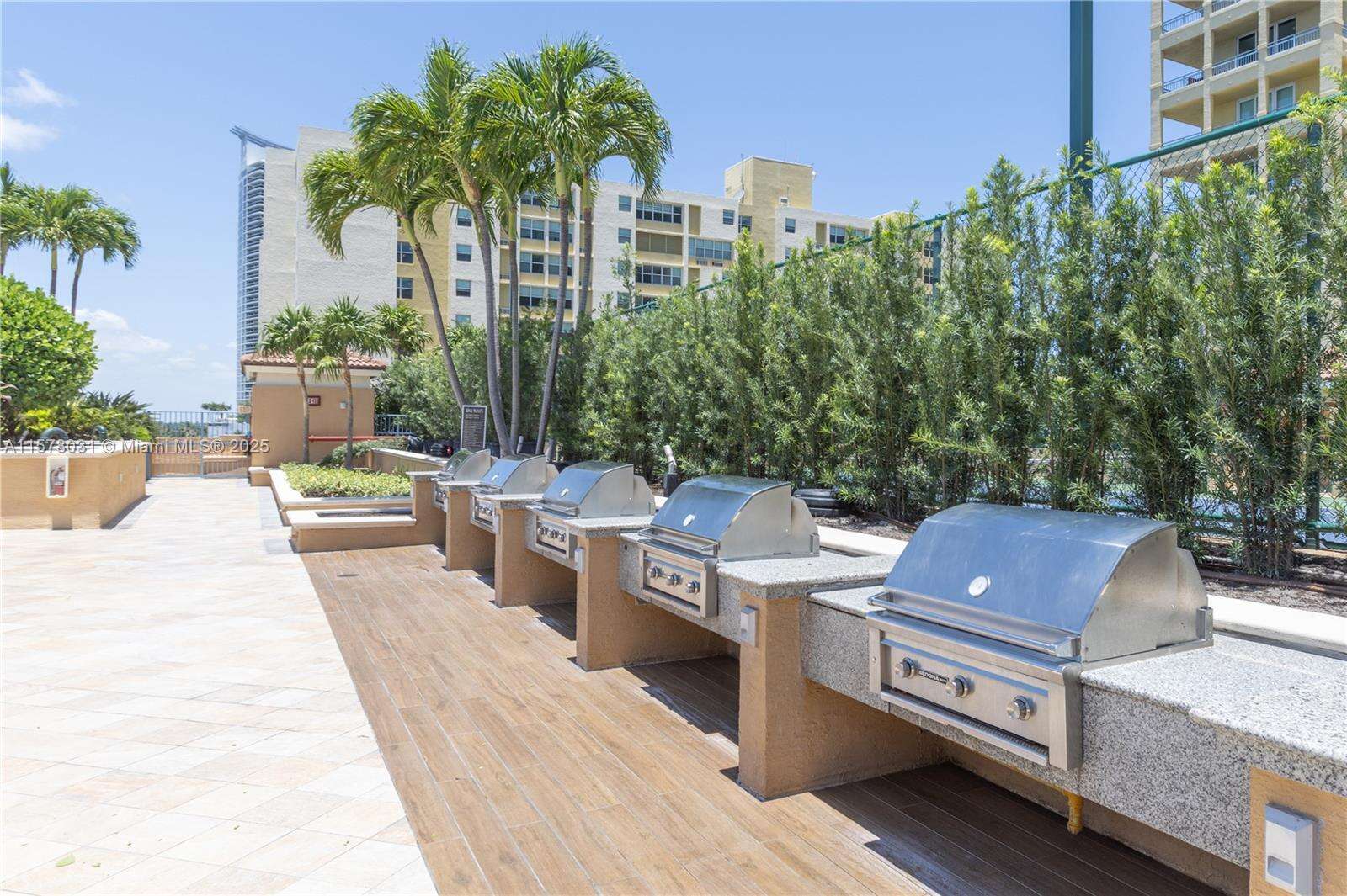 Yacht Club At Portofino at 90 Alton Rd, Miami Beach, FL 33139 - For Rent photo 32