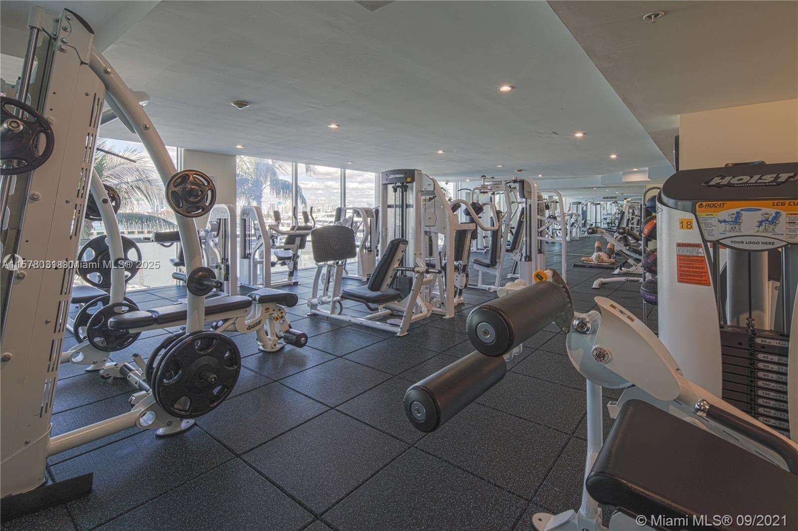 Yacht Club At Portofino at 90 Alton Rd, Miami Beach, FL 33139 - For Rent photo 39