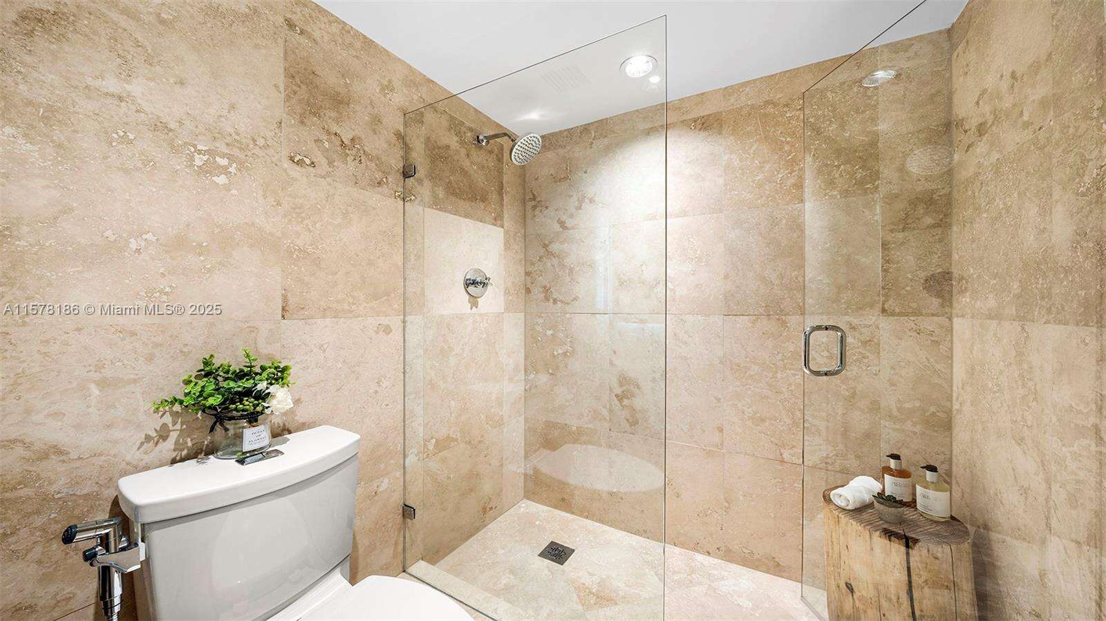 1 Hotel & Homes at Miami Beach, FL 33139 - For Rent photo 32
