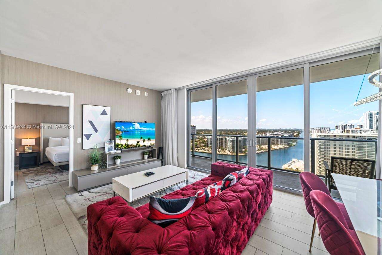 Hyde Beach House at 4010 Ocean Dr, Hollywood, FL 33019 - For Rent photo 11