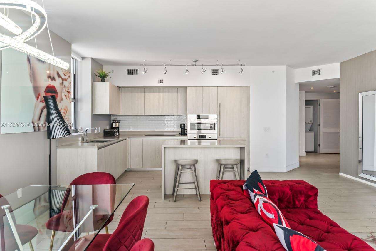 Hyde Beach House at 4010 Ocean Dr, Hollywood, FL 33019 - For Rent photo 12