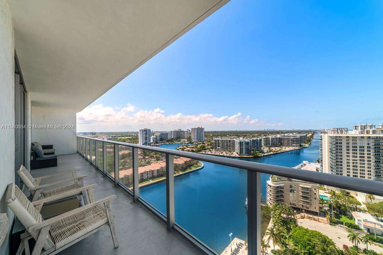 Hyde Beach House at 4010 Ocean Dr, Hollywood, FL 33019 - For Rent photo 25