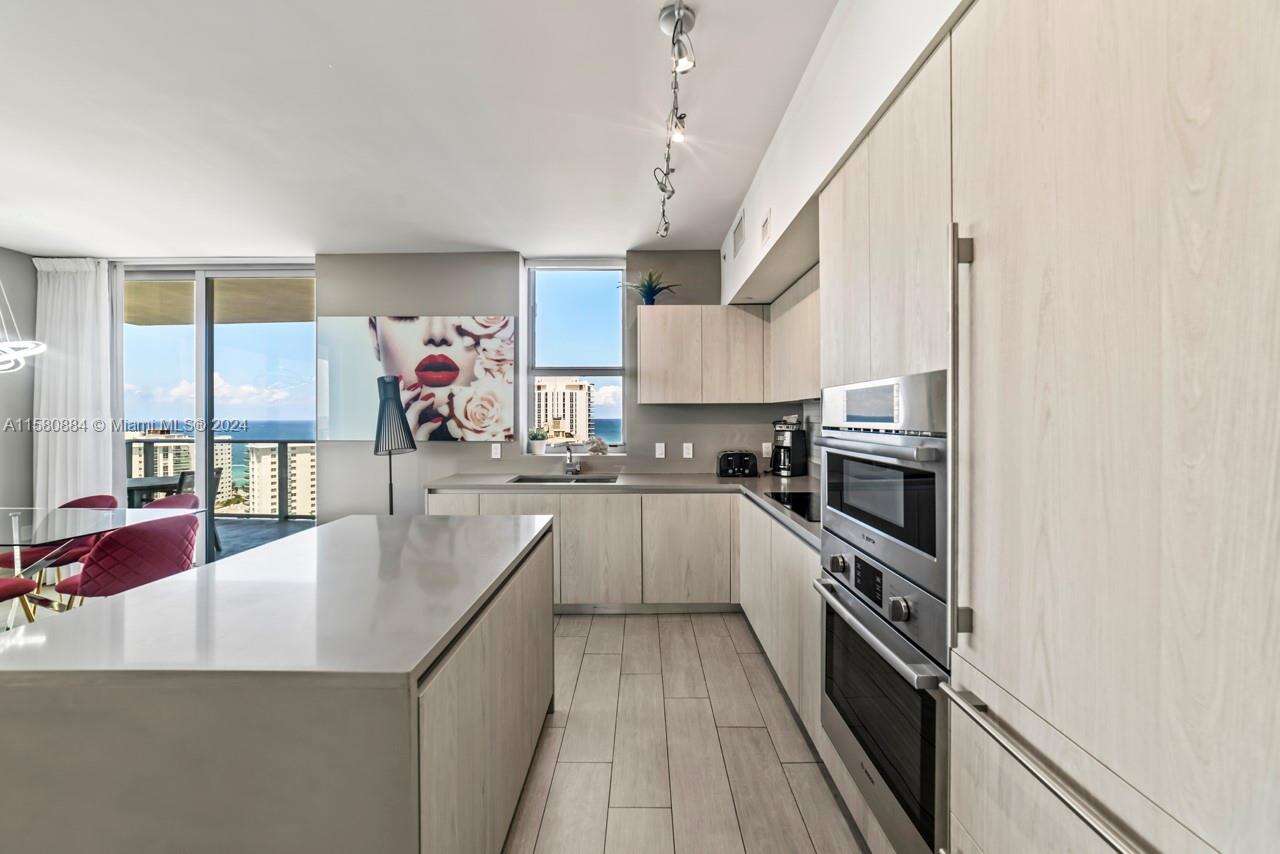 Hyde Beach House at 4010 Ocean Dr, Hollywood, FL 33019 - For Rent photo 7
