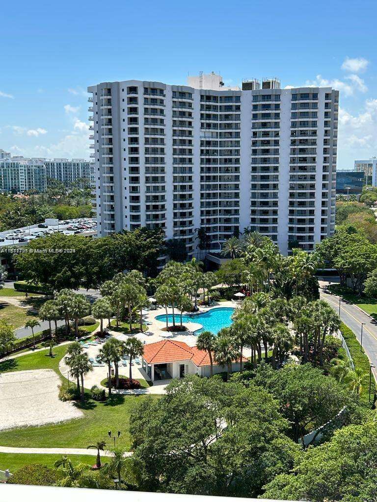 Parc Central East at 3300 192nd St, Aventura, FL 33180 - For Rent photo 19