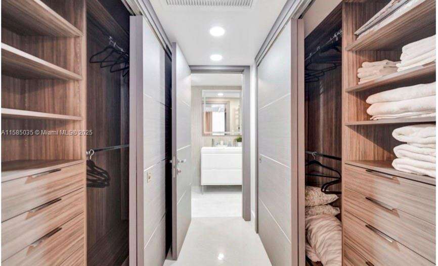 Sian Ocean Residences at 4001 Ocean Dr, Hollywood, FL 33019 - For Rent photo 16