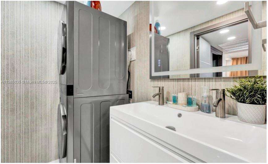 Sian Ocean Residences at 4001 Ocean Dr, Hollywood, FL 33019 - For Rent photo 18