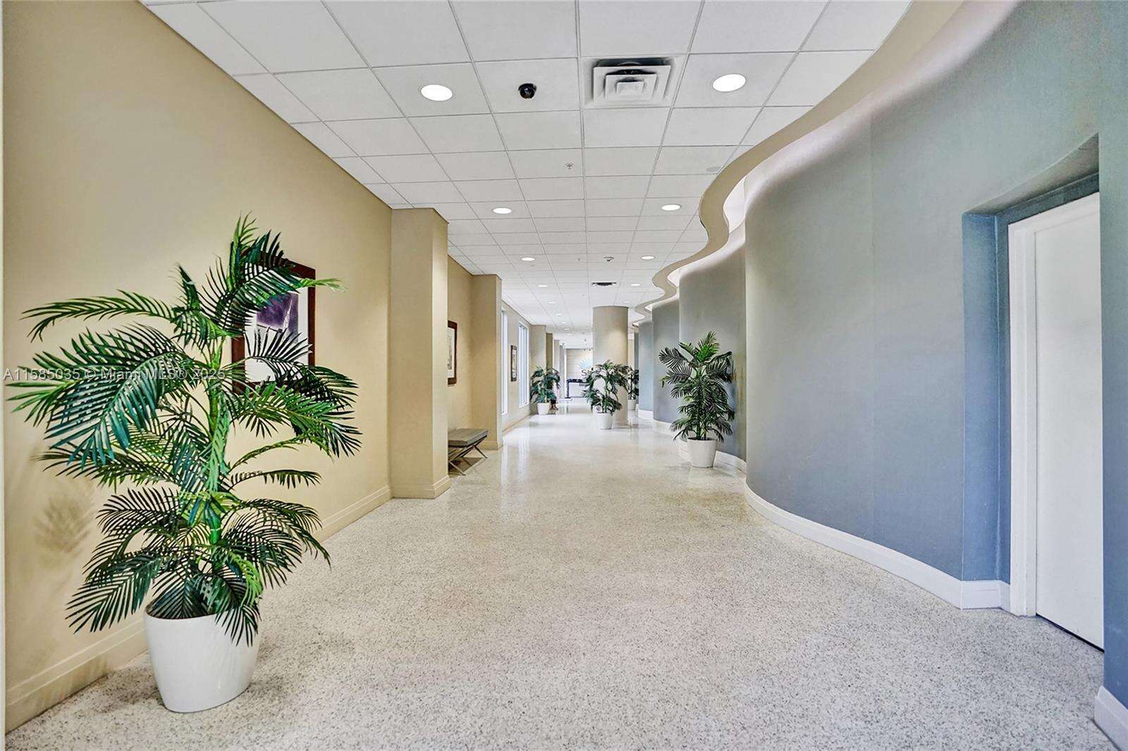 Sian Ocean Residences at 4001 Ocean Dr, Hollywood, FL 33019 - For Rent photo 27