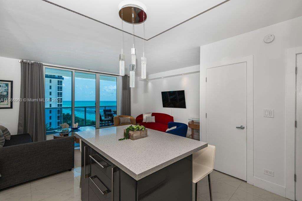 Roney Palace at 2301 Collins Ave, Miami Beach, FL 33139 - For Rent photo 4