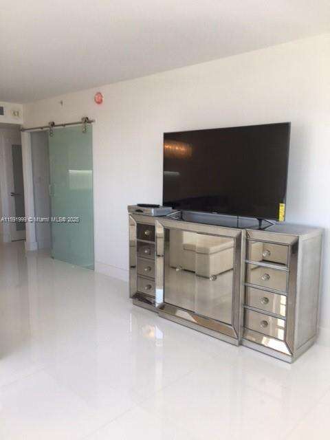 Decoplage at 100 Lincoln Rd, Miami Beach, FL 33139 - For Rent photo 2