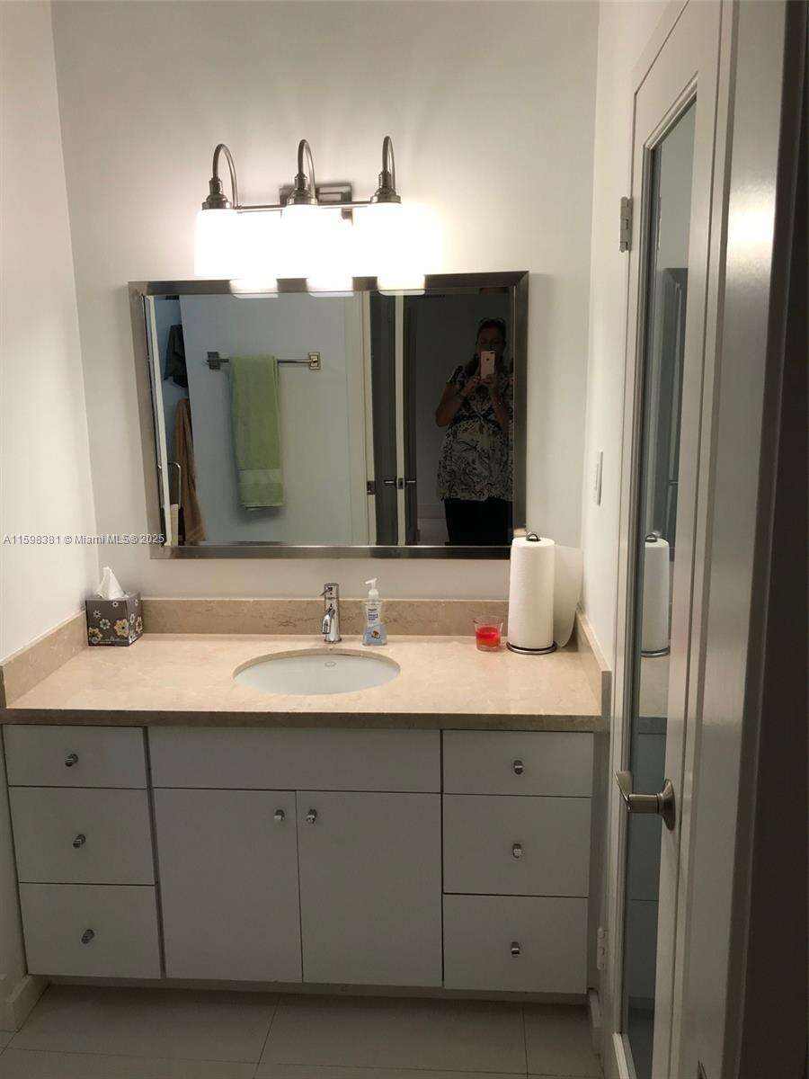 Decoplage at 100 Lincoln Rd, Miami Beach, FL 33139 - For Rent photo 18