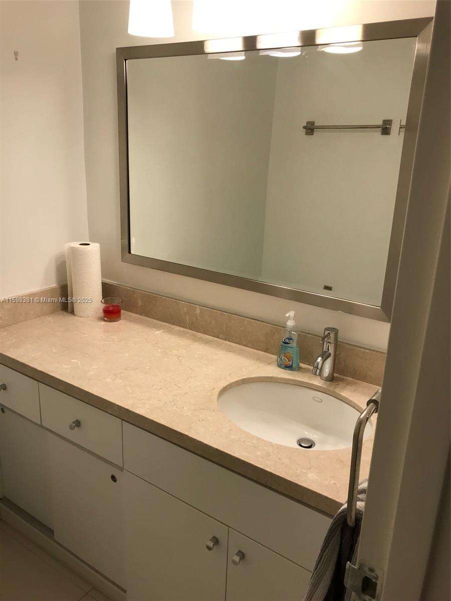 Decoplage at 100 Lincoln Rd, Miami Beach, FL 33139 - For Rent photo 21