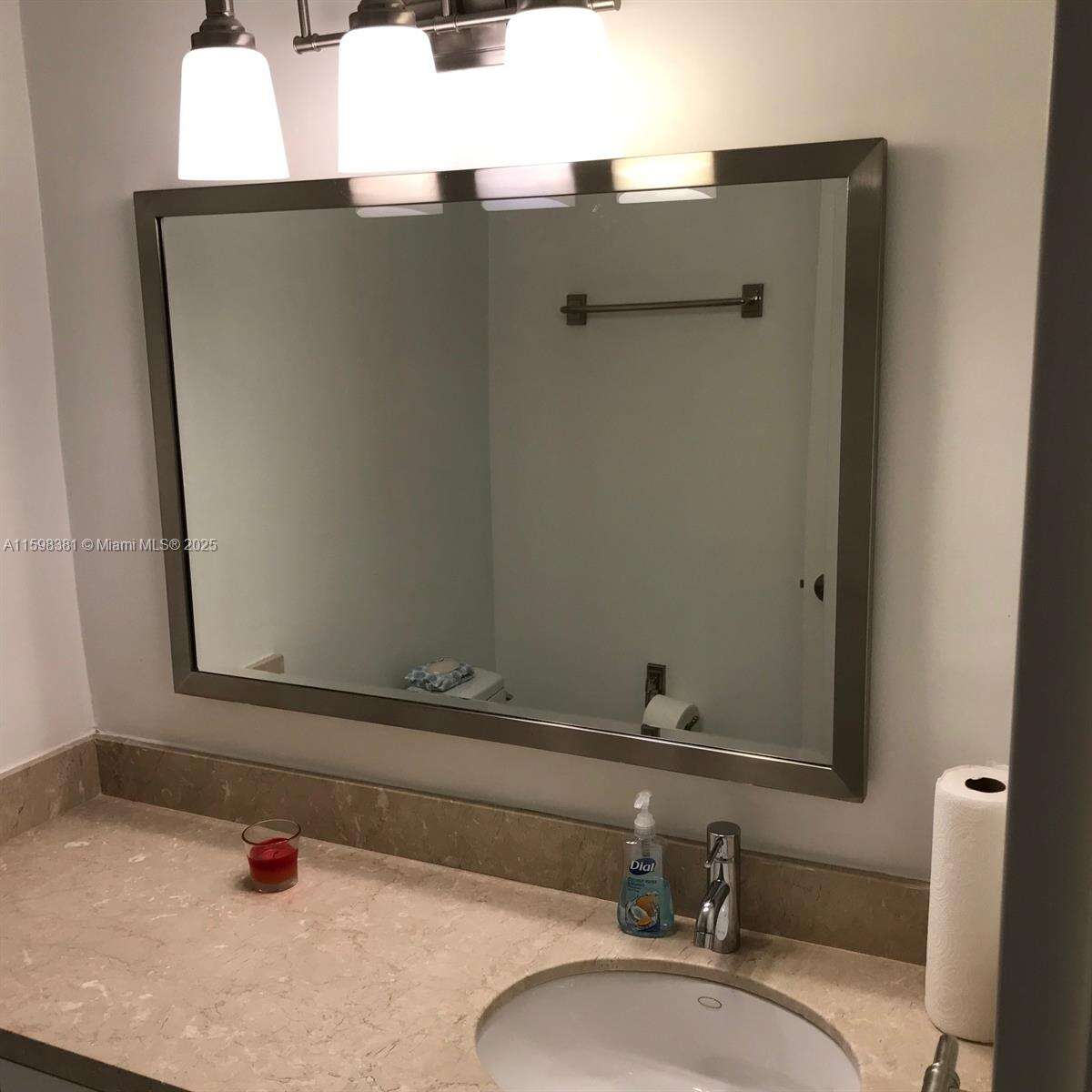 Decoplage at 100 Lincoln Rd, Miami Beach, FL 33139 - For Rent photo 22